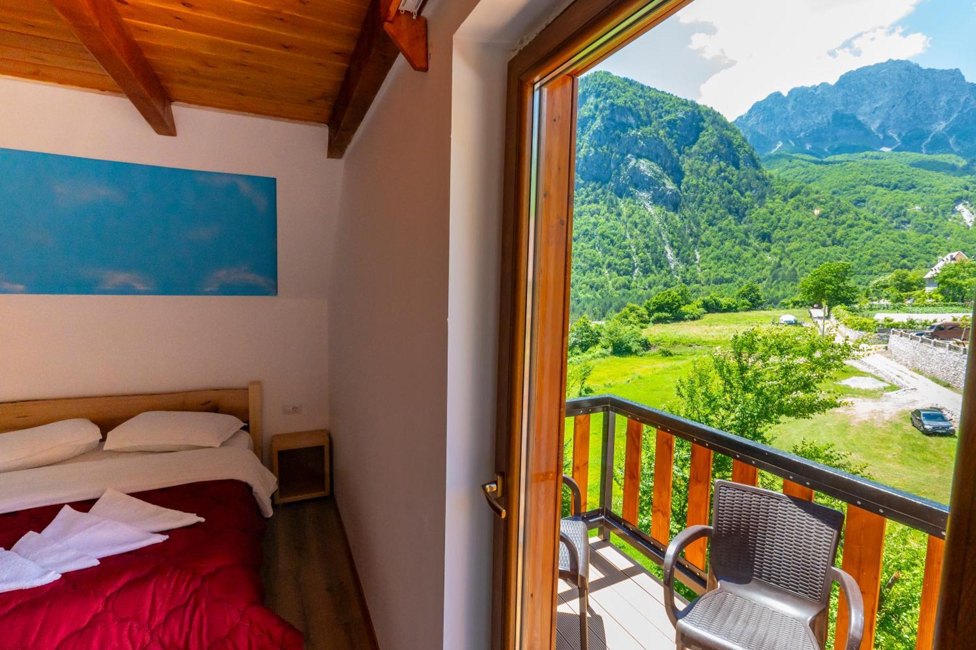 Gegest Hotel Theth Bagian luar foto