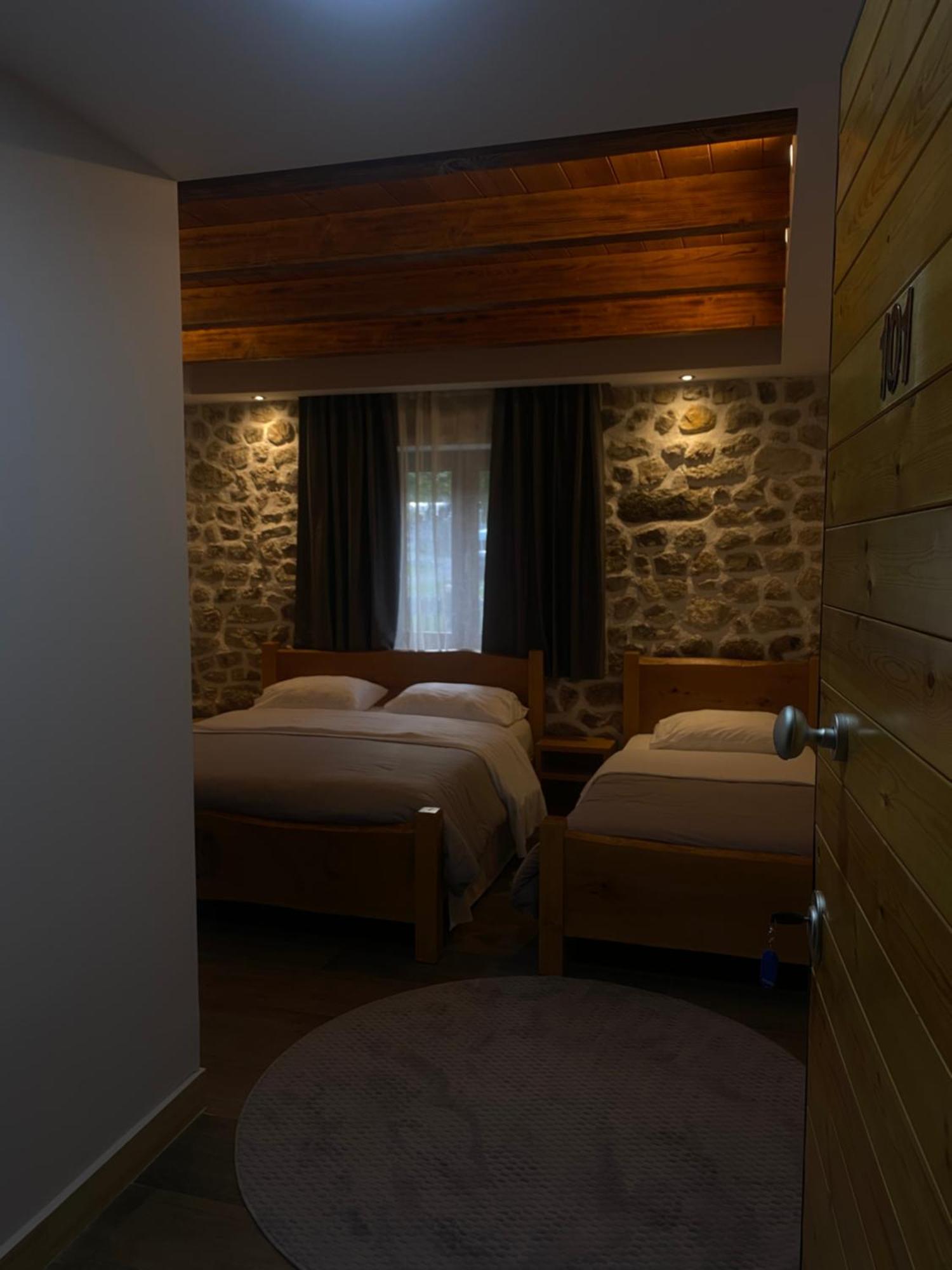 Gegest Hotel Theth Bagian luar foto